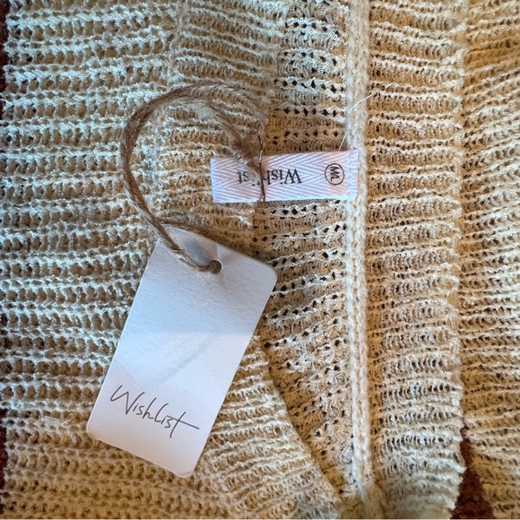 Sweater - Picture 4 of 4